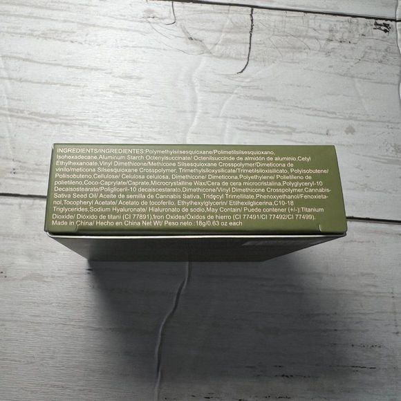 Italia deluxe poreless face filter putty primer - Picture 7 of 8